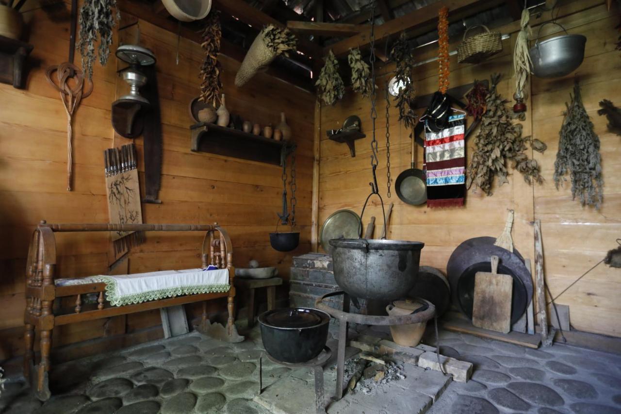 Casa De Khasia Zugdidi Εξωτερικό φωτογραφία